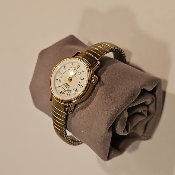 Acqua Indiglo Gold & Silver Tone Quartz Wrist Watch Lighted - Picture 3 of 11